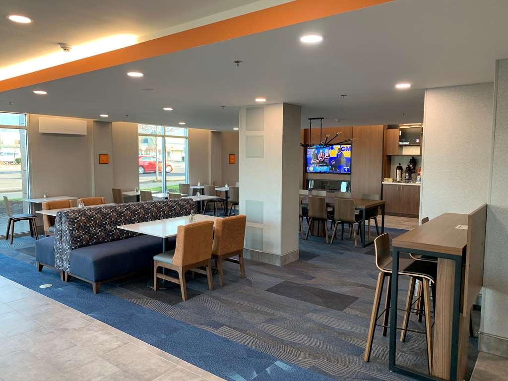 La Quinta Inn & Suites By Wyndham Springfield Einrichtungen foto