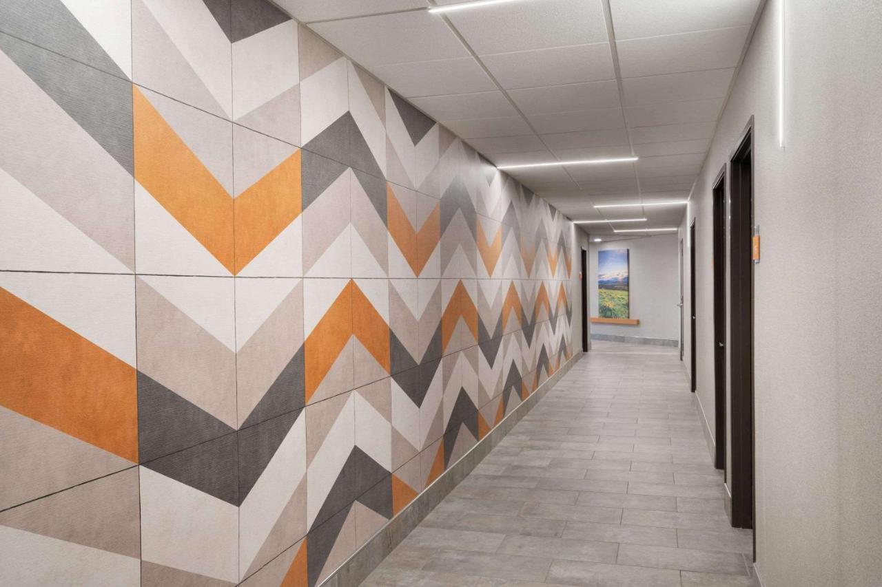 La Quinta Inn & Suites By Wyndham Springfield Exterior foto